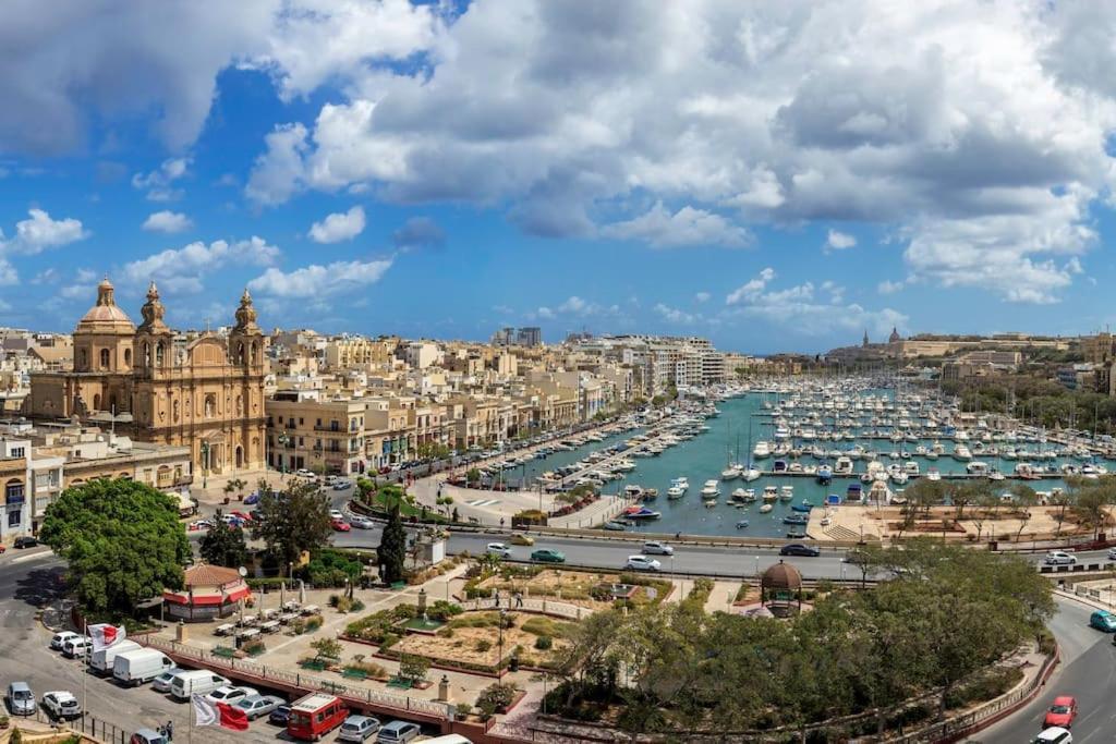Modern 3 Bedroom Apartment Close To Paceville And Beach Is-Swieqi Ngoại thất bức ảnh