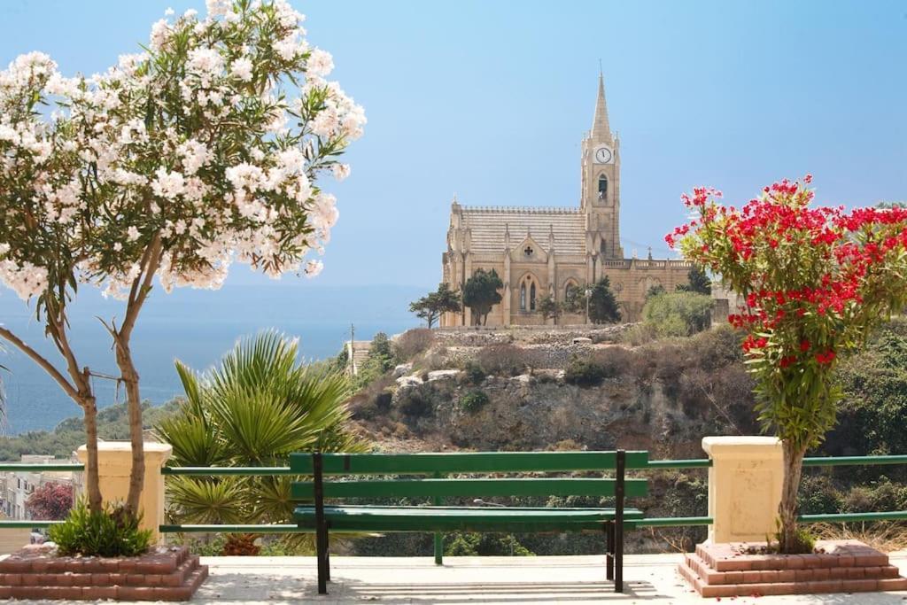 Modern 3 Bedroom Apartment Close To Paceville And Beach Is-Swieqi Ngoại thất bức ảnh