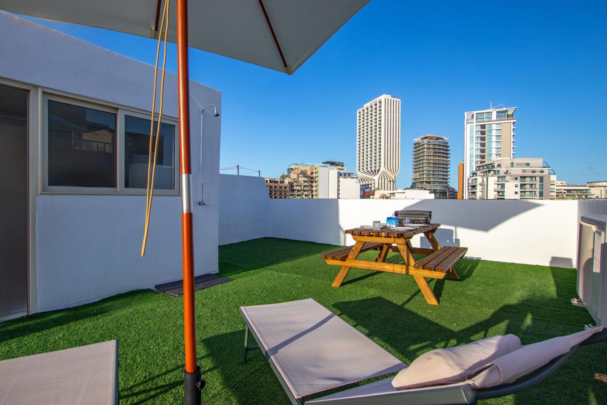 Modern 3 Bedroom Apartment Close To Paceville And Beach Is-Swieqi Ngoại thất bức ảnh