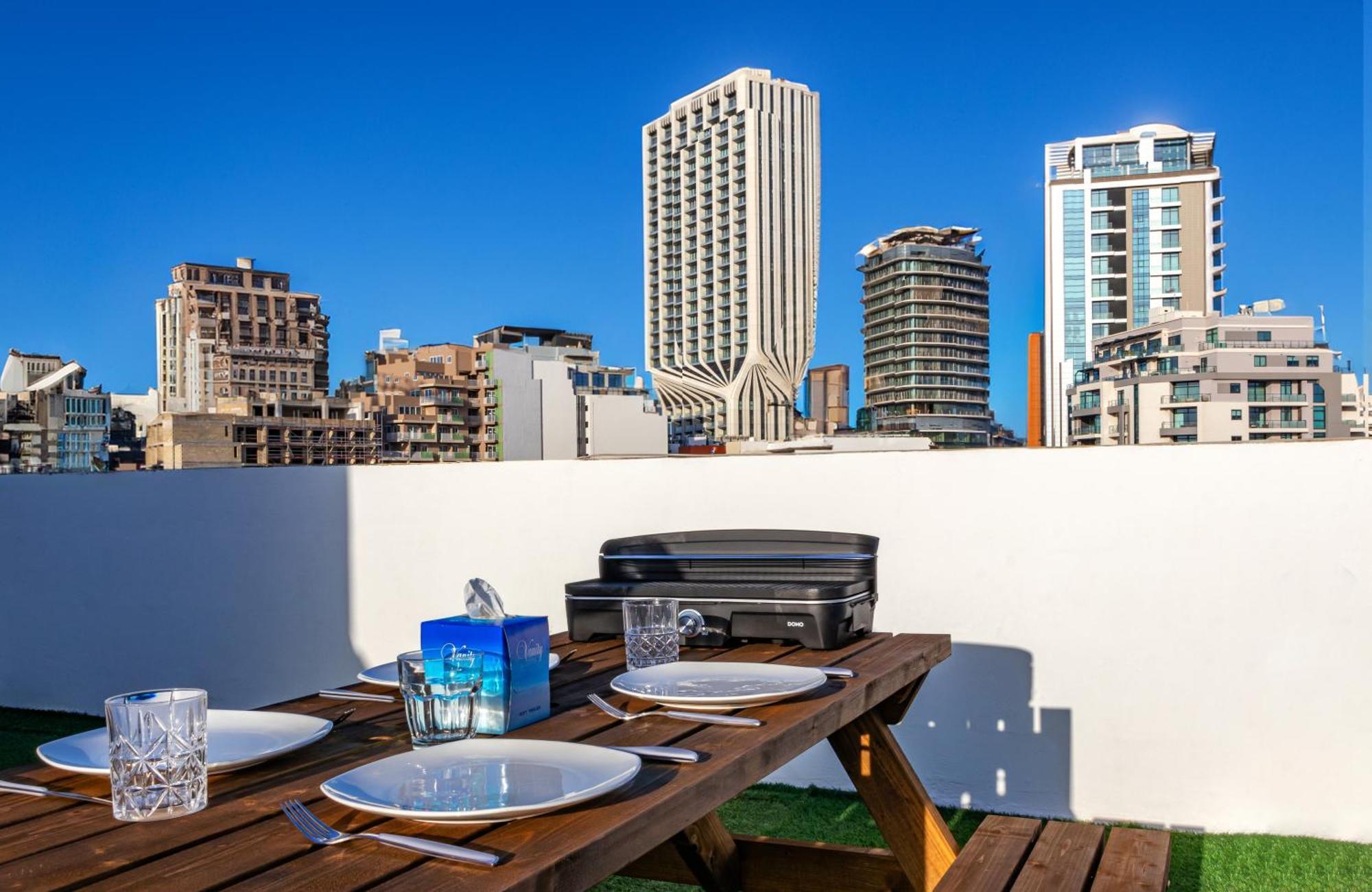 Modern 3 Bedroom Apartment Close To Paceville And Beach Is-Swieqi Ngoại thất bức ảnh